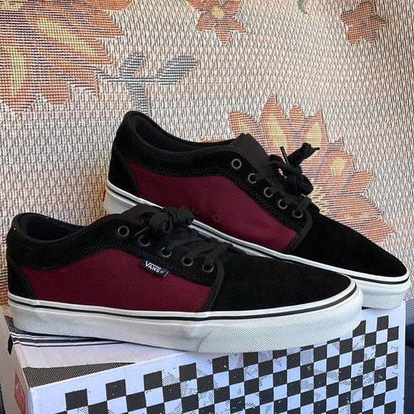 Vans WMNS Skate Chukka Low 
Port/Black
VN0A4BX402Y
Sneakers - athletic shoes - Picture 7 of 16